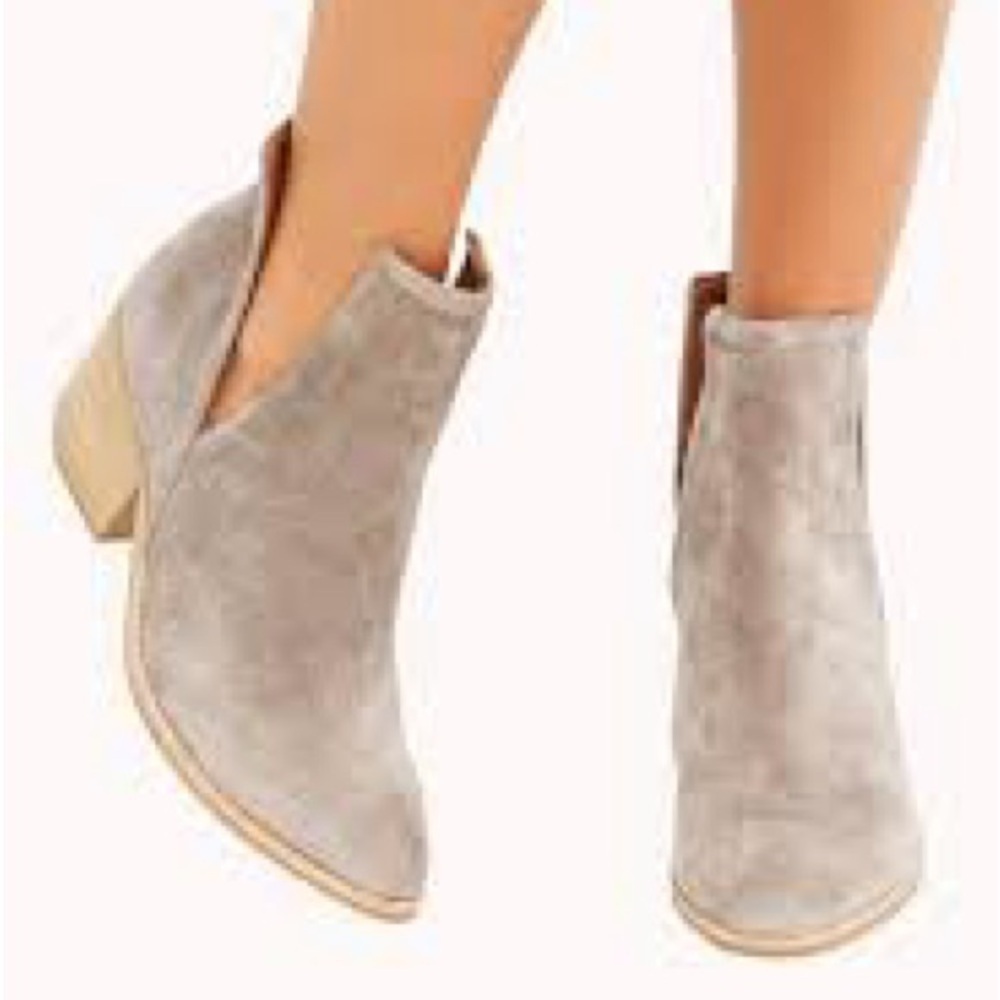 Jeffrey Campbell Women's Rosee Bootie Taupe Suede Pull On Ankle Boot Size 8 1/2